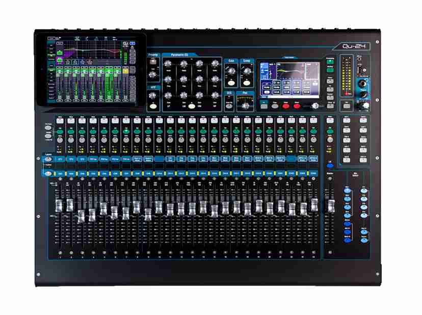 Svært pent brukt Allen & Heath QU-24 digital lydmikser med flight selges